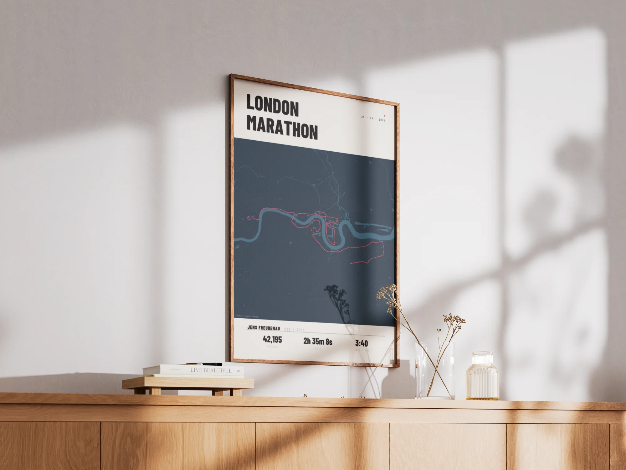 London Marathon Poster gerahmt im Raum